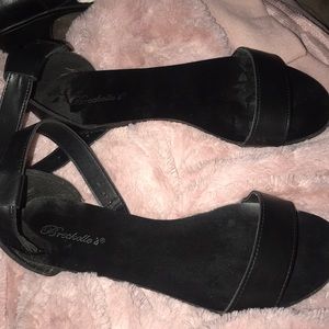 Black ankle strap flat sandal great condition